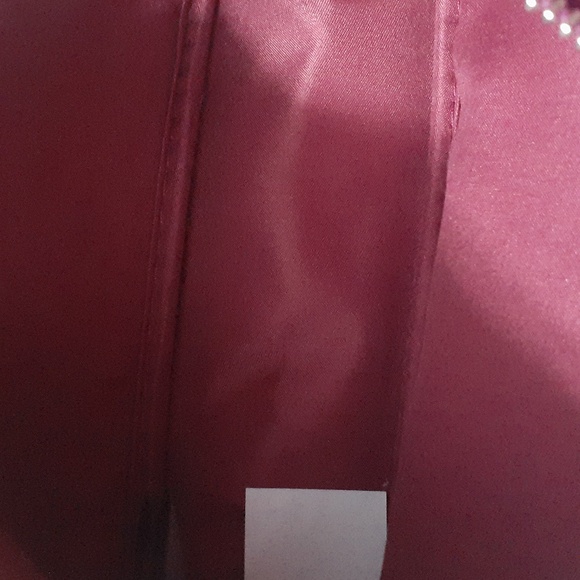 GUCCI BEAUTY BAG MAKEUP NEW GIFTED CROSSBODY CHAIN - Picture 5 of 9